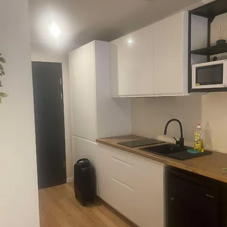 Lemon Pl Wolności 6 *